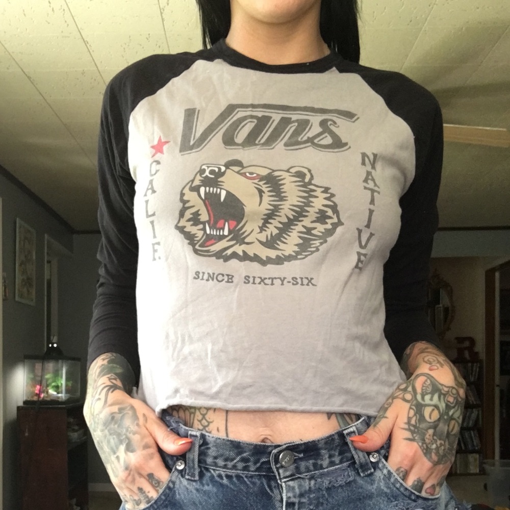 Cropped baseball tee